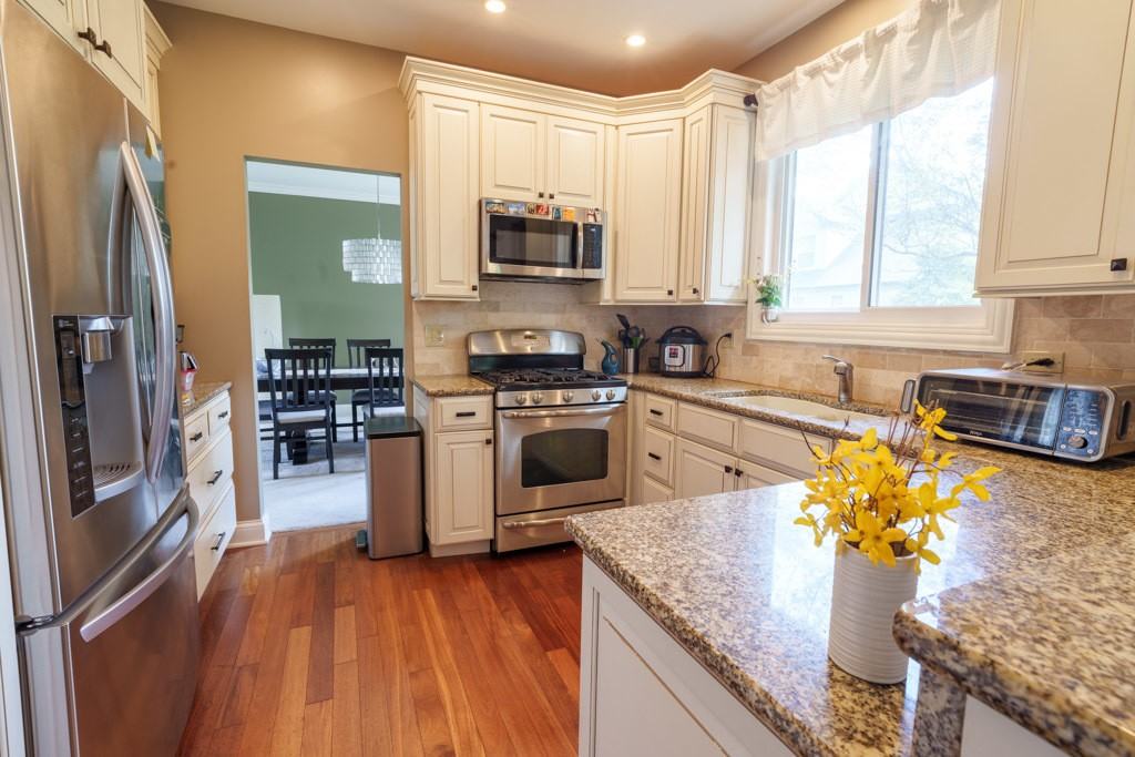 864 Red Clover Dr - Photo 7 of 13