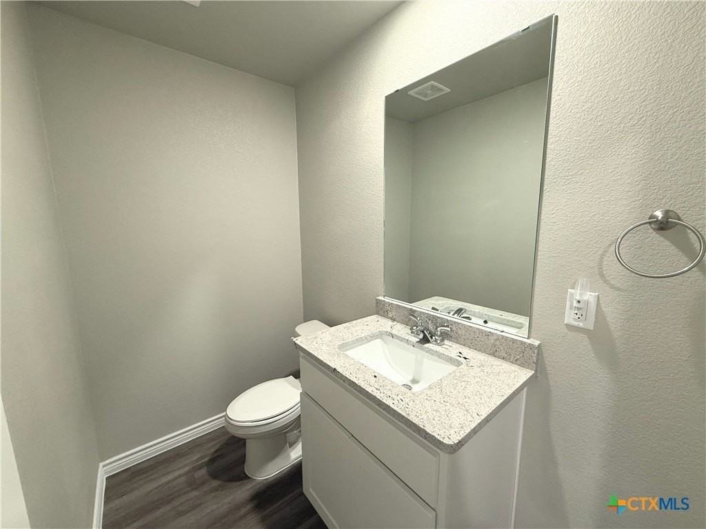 1701 Dakota Trce - Photo 4 of 21