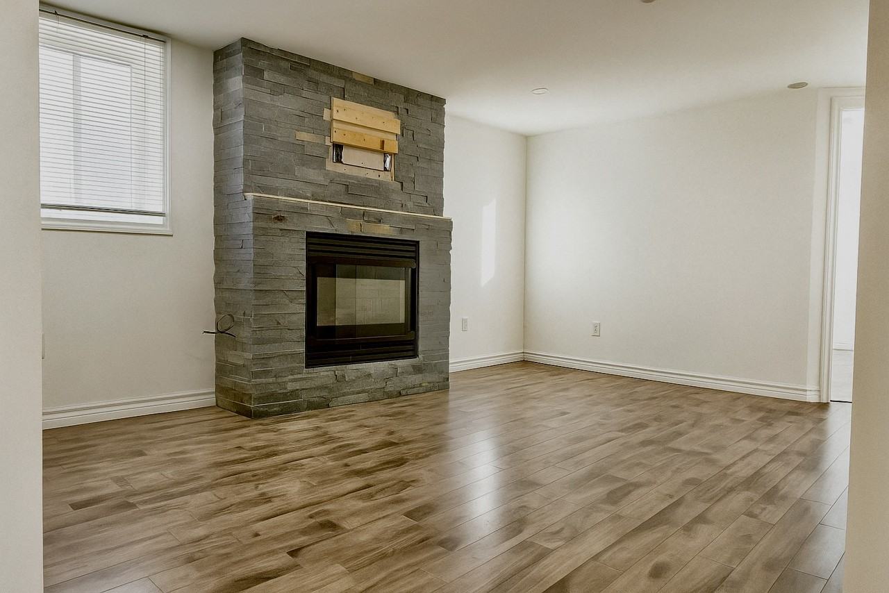 38 Clarendon Ave - Photo 7 of 10