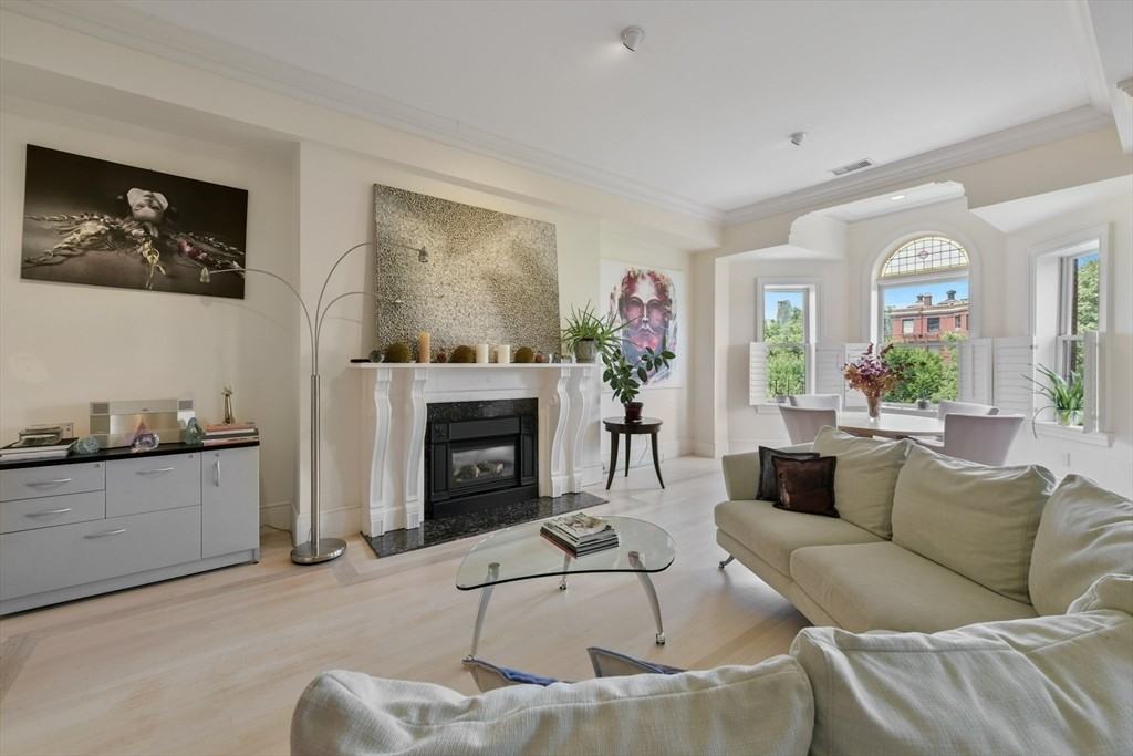 294 Commonwealth Ave - Photo 5 of 27