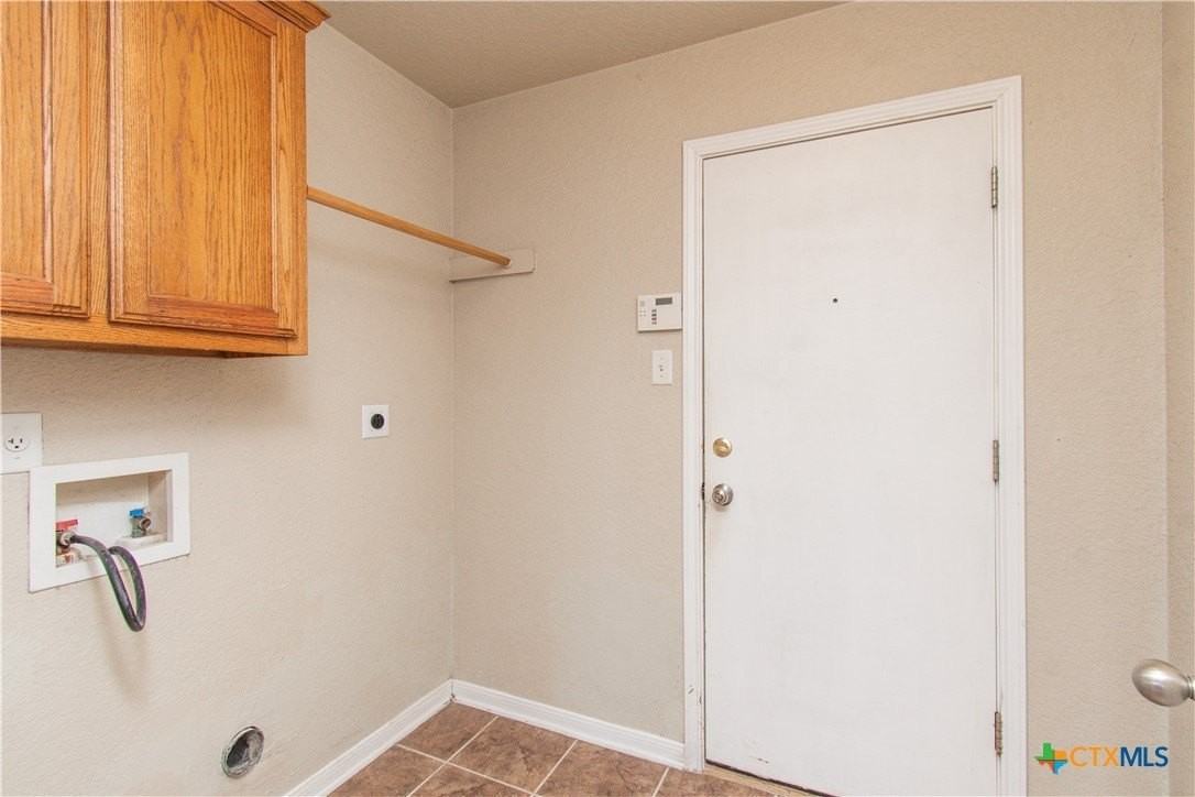 608 Leo Ln - Photo 7 of 21