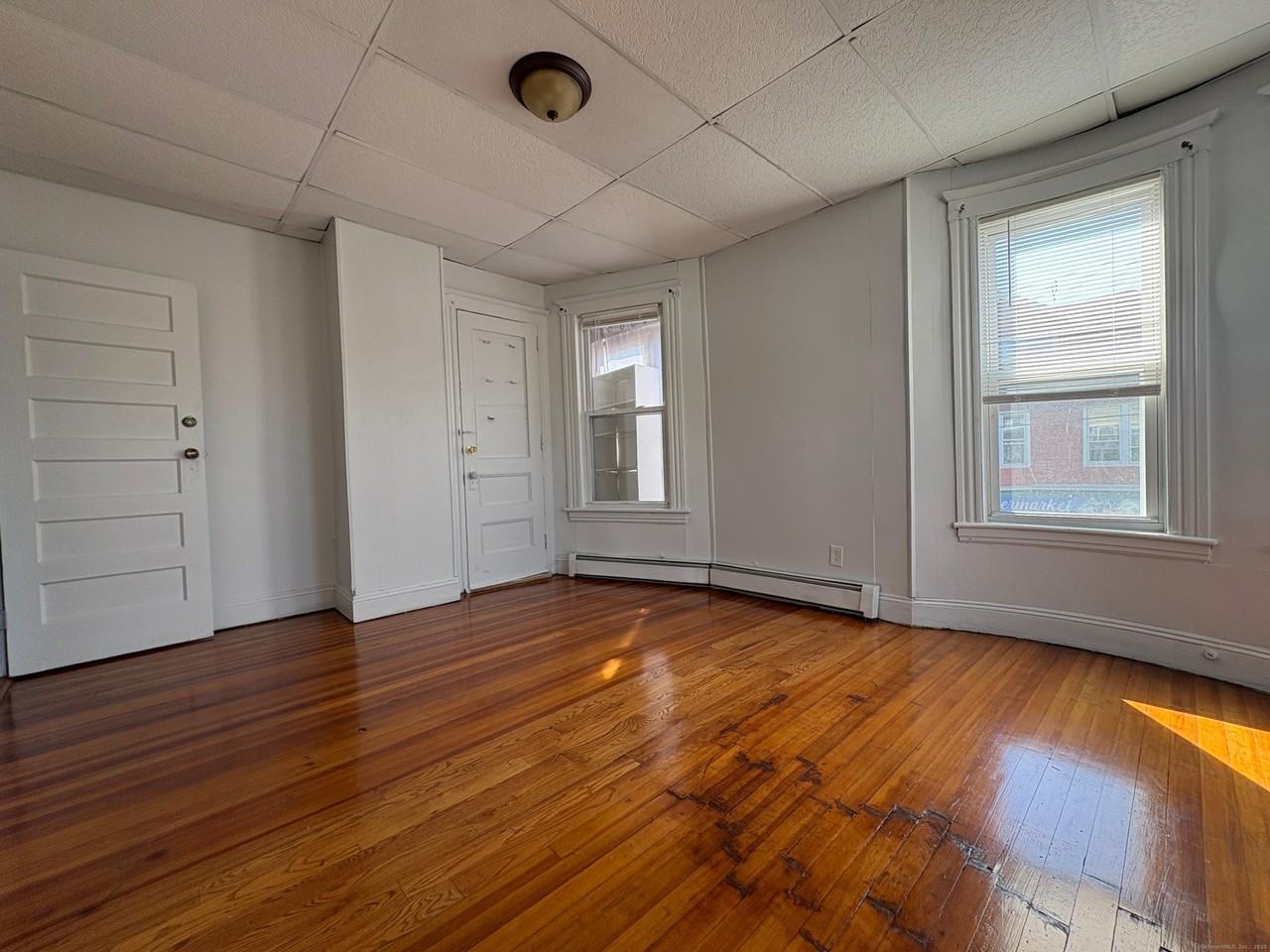 1368 E Main St Apt 2nd - Photo 3 of 28