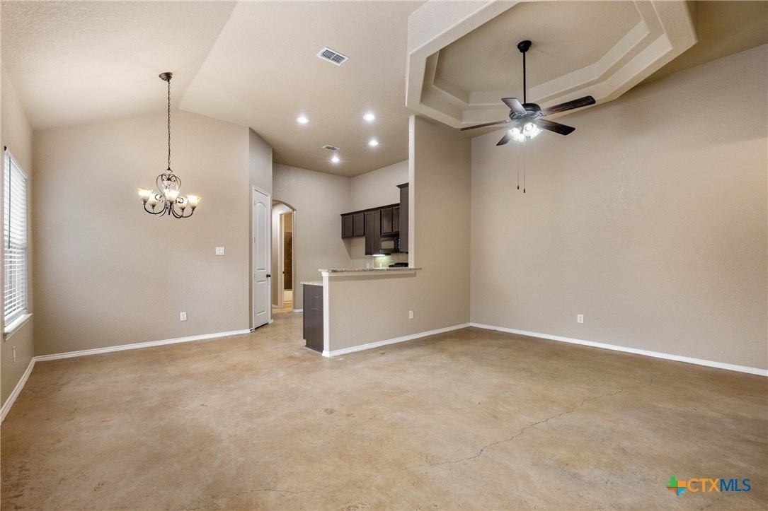 266 Rosalie Dr - Photo 2 of 16