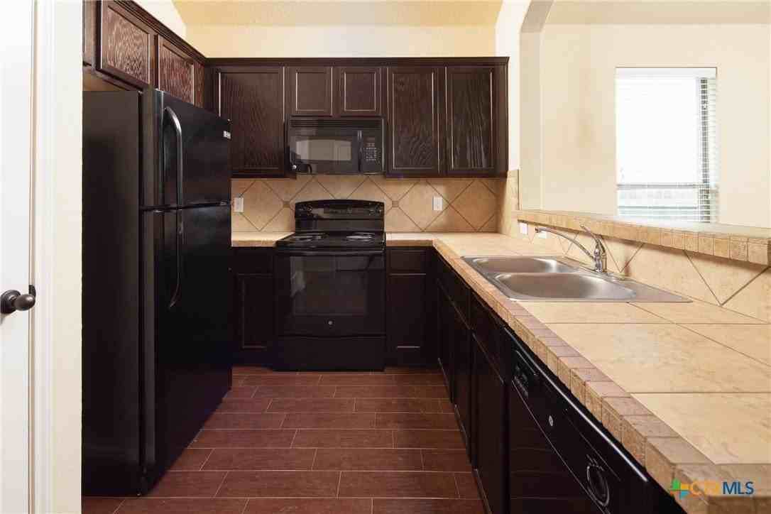 514 Creekside Cir - Photo 6 of 16