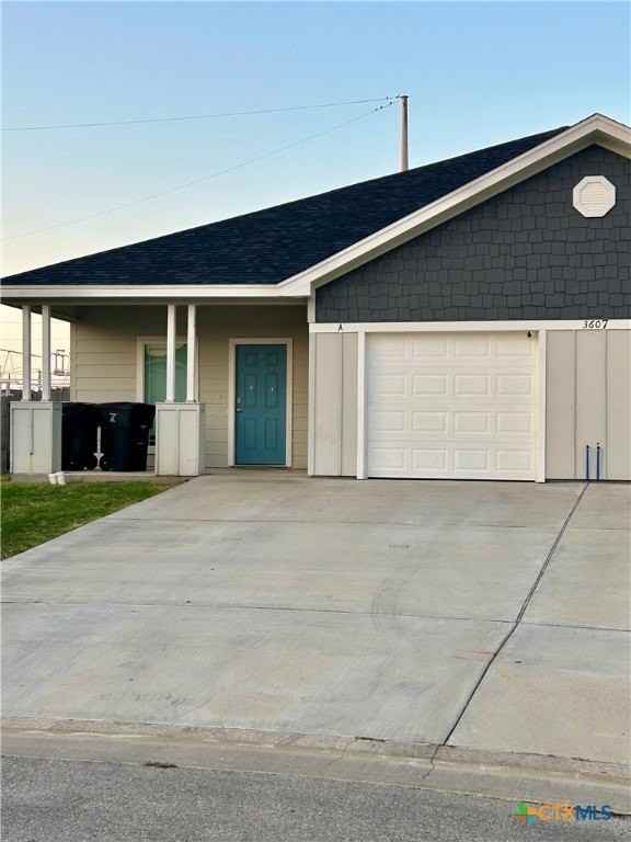 3607 Barnacle Dr Apt B #B - Photo 2 of 9