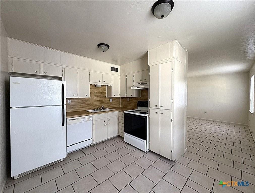 702 N 1st St Apt 5 #5 - Photo 5 of 8