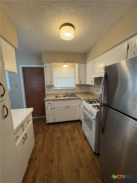 813 Burges Street - Photo 7 of 15