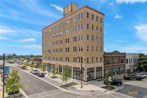 featured image of 103 E Central Ave