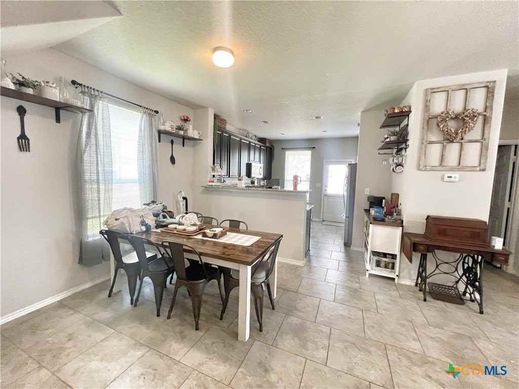 415 Harvest Point - Photo 3 of 17