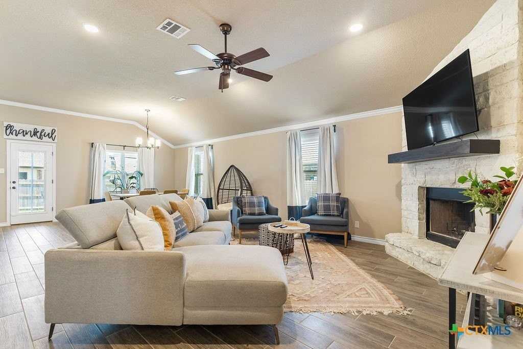 3220 Victoria Meadow Dr - Photo 4 of 16