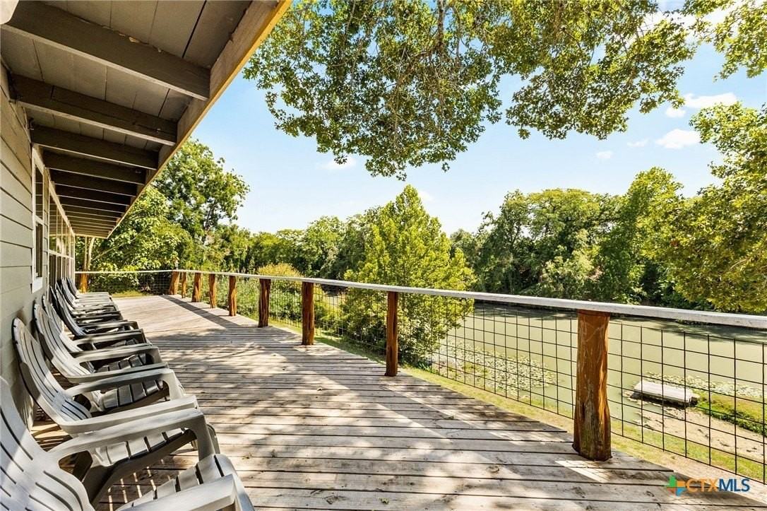 1105 Lakeview Drive - Photo 2 of 26