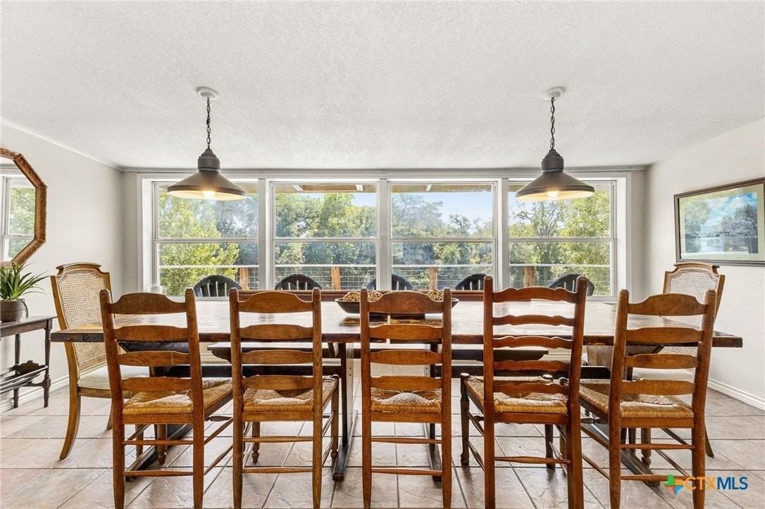 1105 Lakeview Drive - Photo 6 of 26