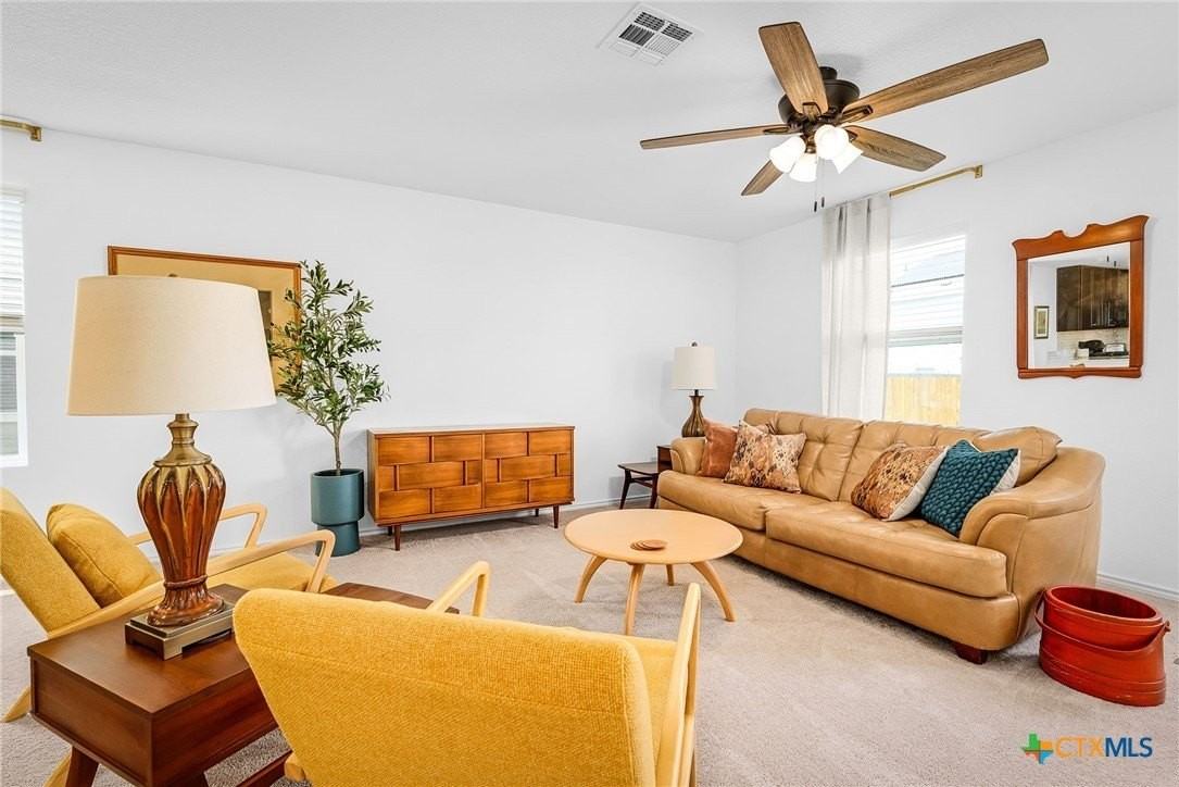 175 Amber Glen - Photo 7 of 48