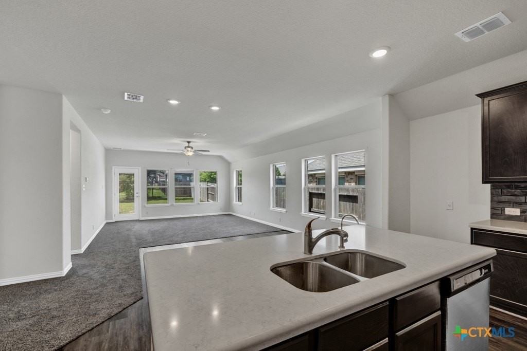 1233 Cross Gable - Photo 3 of 27