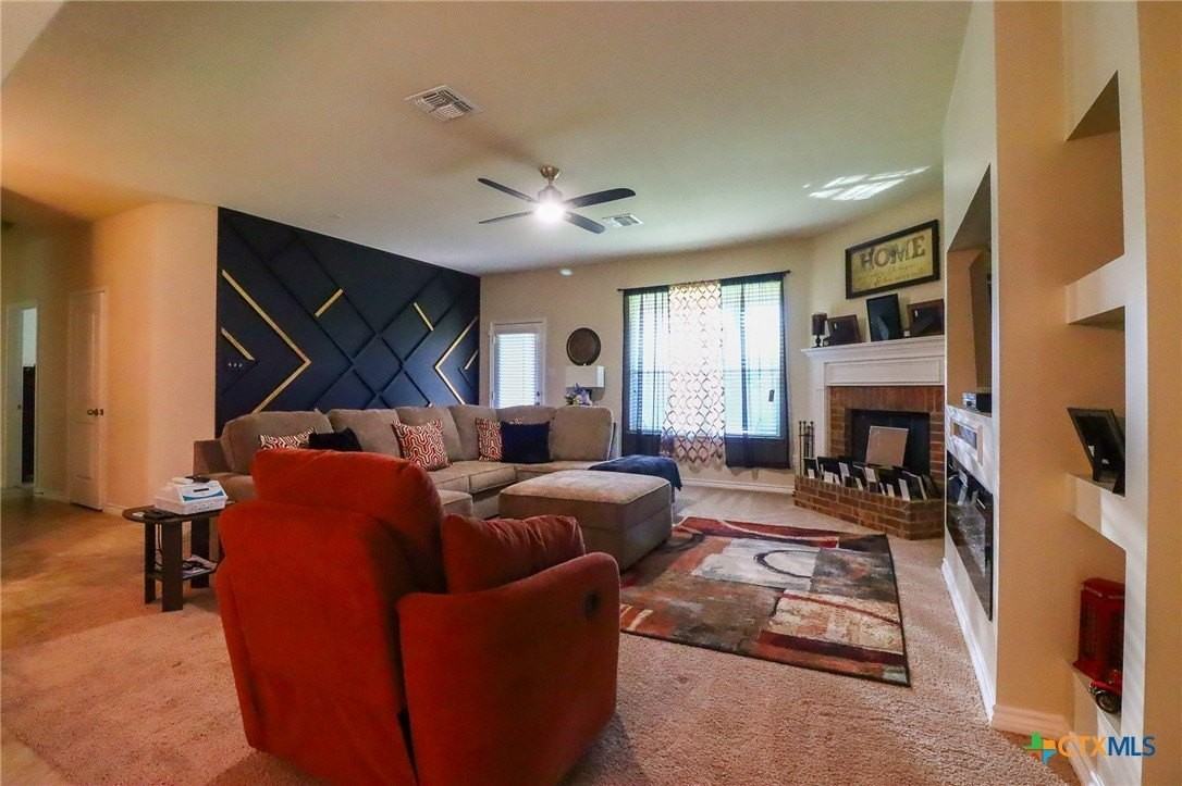 802 Valentino Dr - Photo 5 of 39