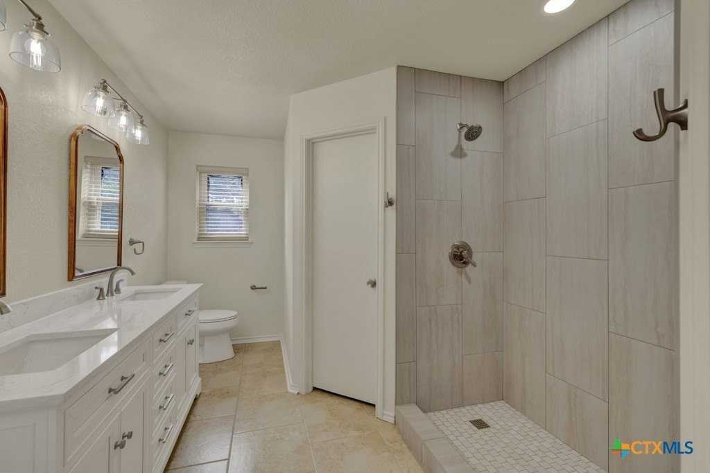 1260 Flaming Oak Dr - Photo 5 of 47