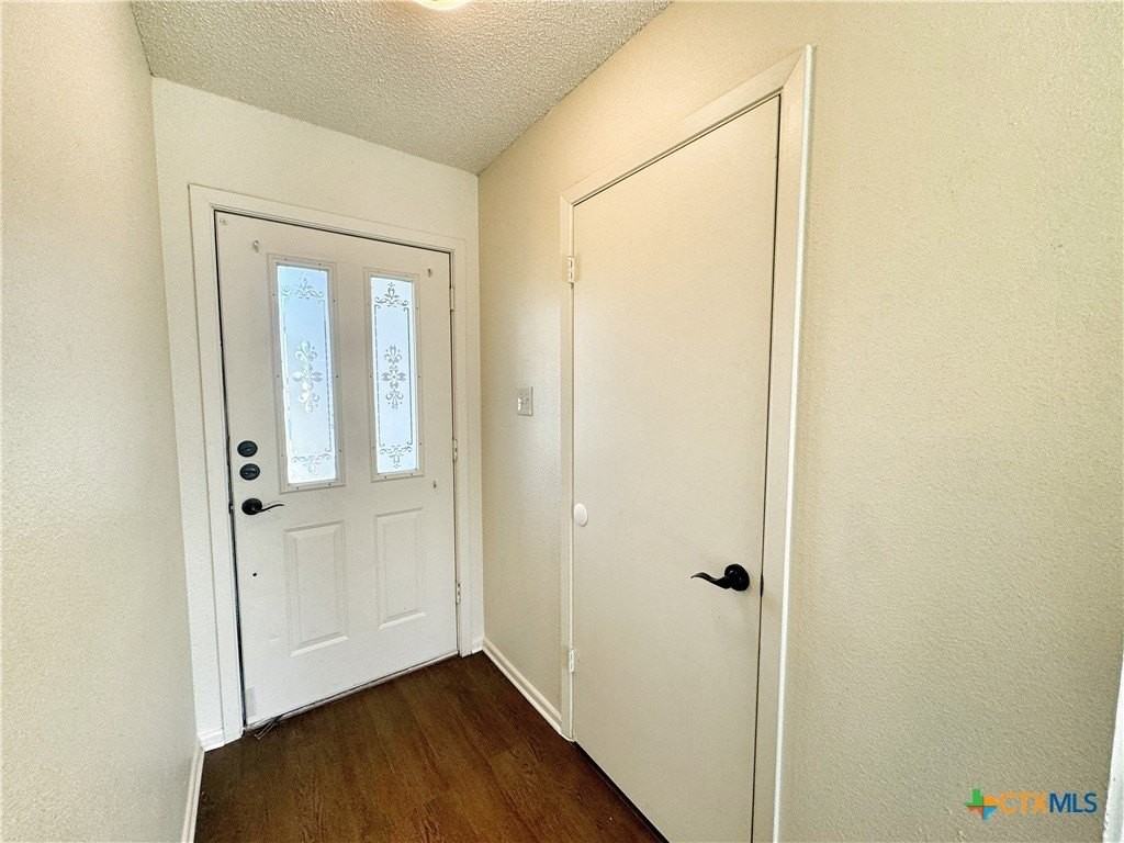 2221 Michigan St - Photo 3 of 24