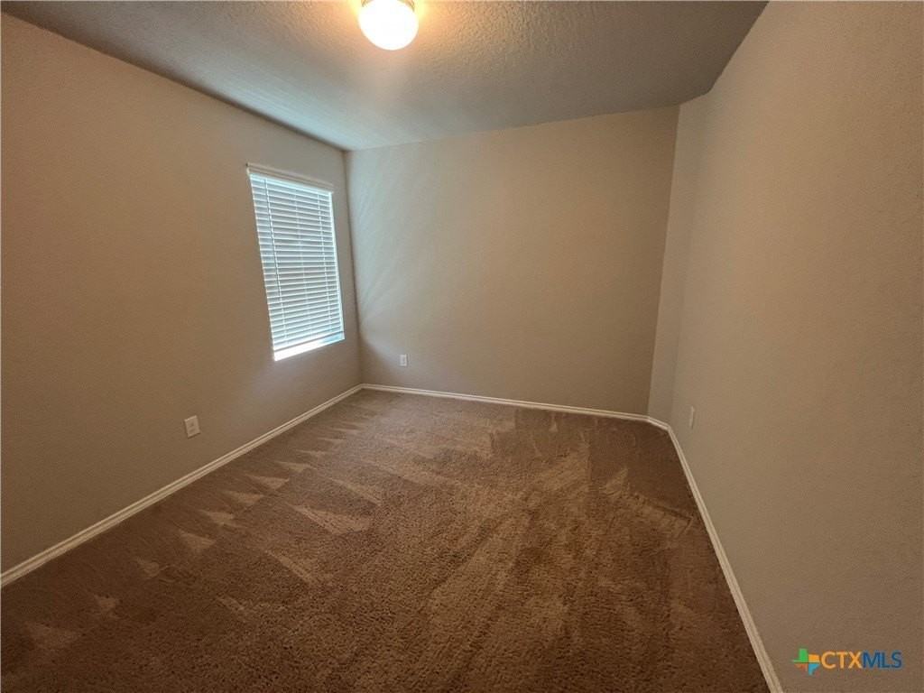 2410 Moselle Ln - Photo 6 of 16