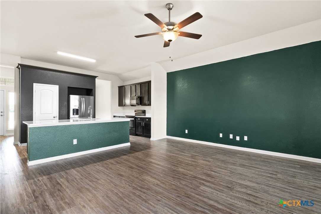 1772 Lummus Dr - Photo 3 of 15