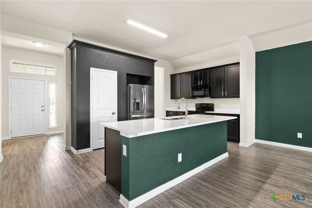 1772 Lummus Dr - Photo 4 of 15