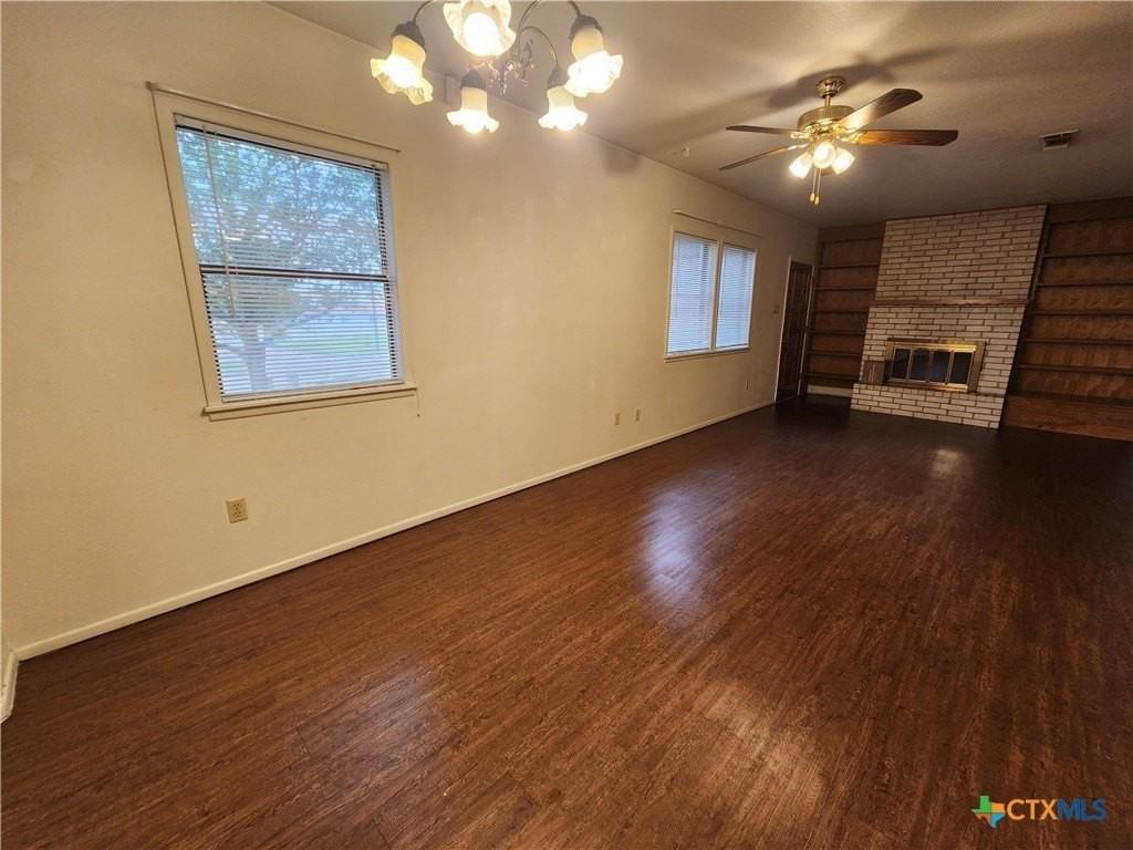 1274 Hillcrest Dr - Photo 5 of 20