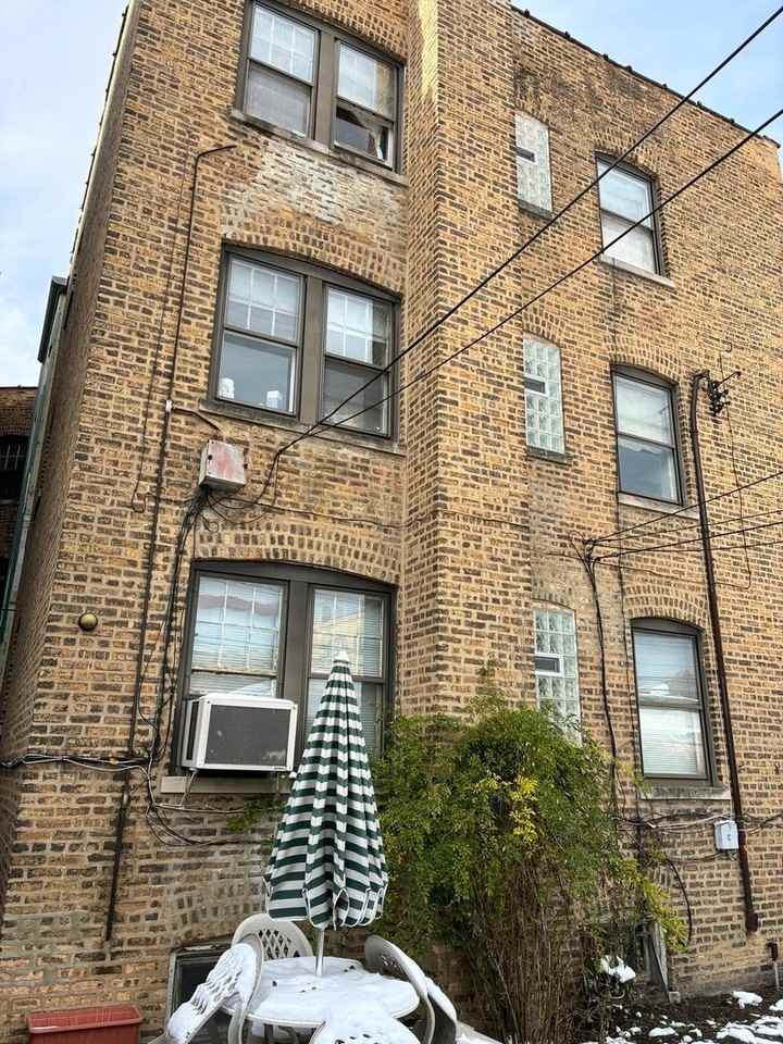 5443 N Campbell Ave - Photo 3 of 11