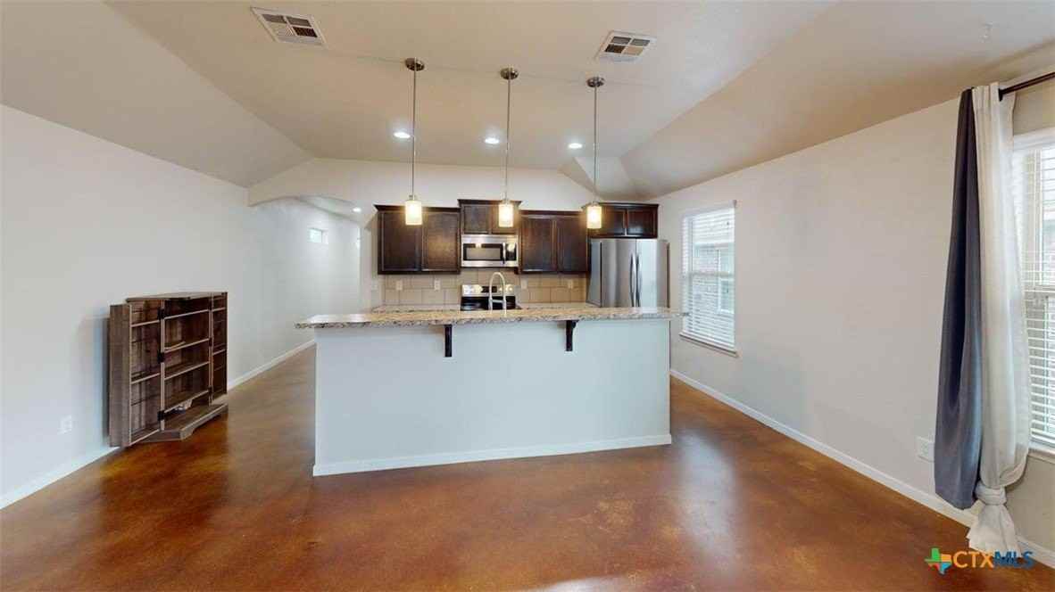 1909 Chiricahua Trce - Photo 3 of 14