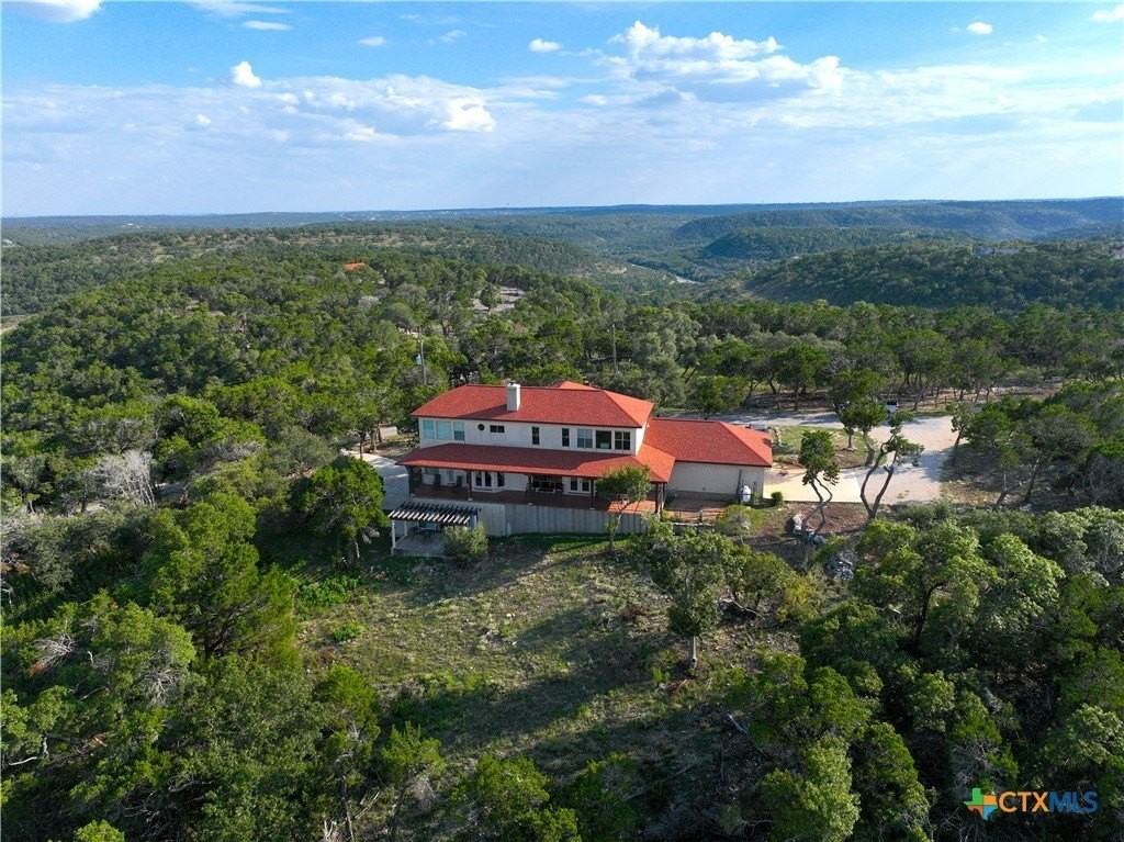 2000 Village Oak - Photo 4 of 48