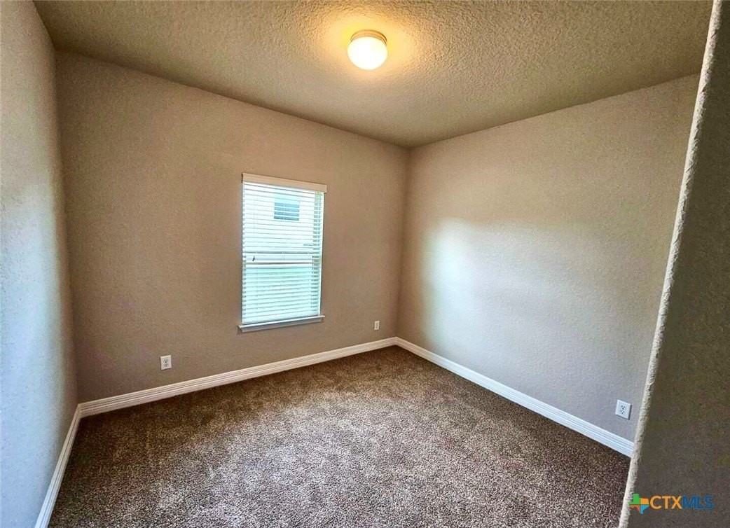 729 Community Dr - Photo 7 of 15