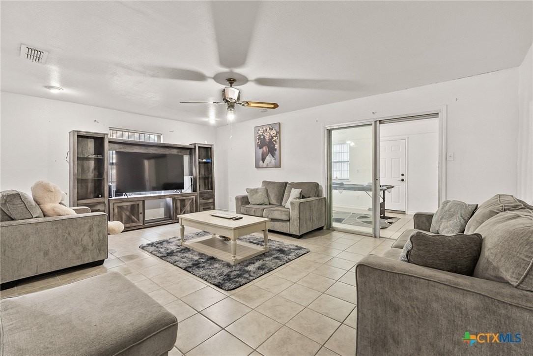 1007 Arkansas Ave - Photo 2 of 13