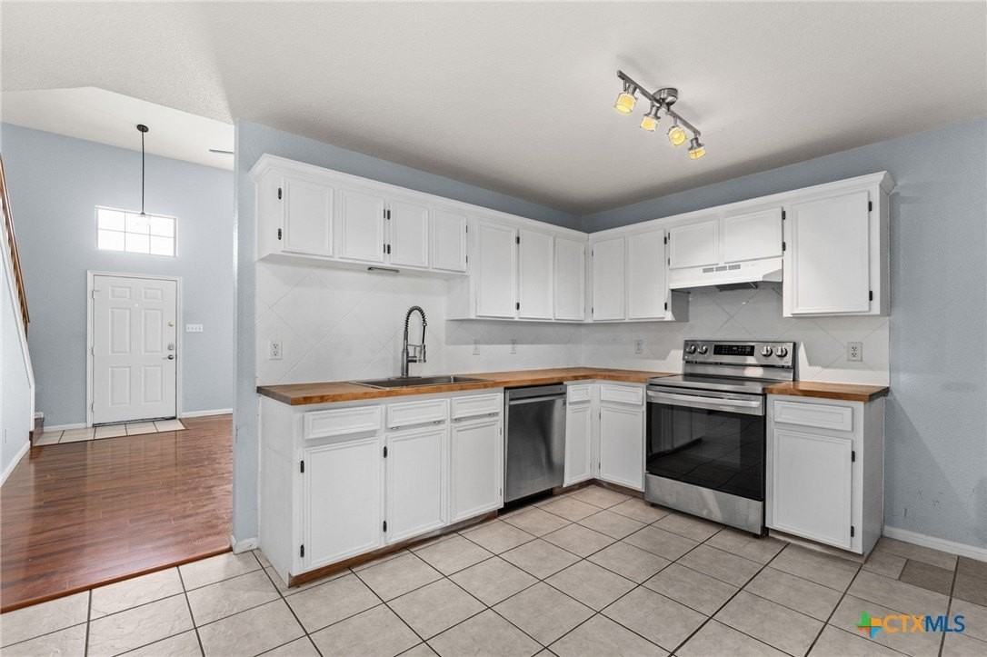 2909 Lantana Drive - Photo 4 of 15