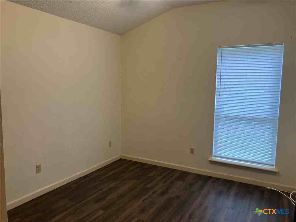 1302 N Bishop St - Photo 6 of 15