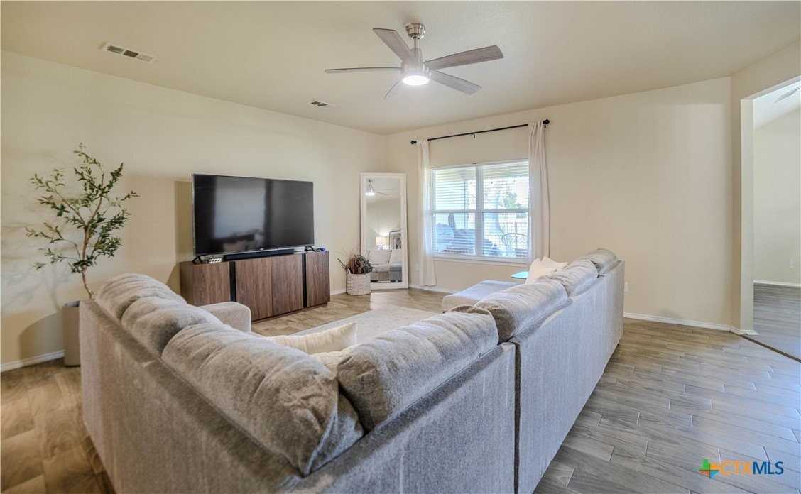 1520 Walker Place Blvd - Photo 5 of 29