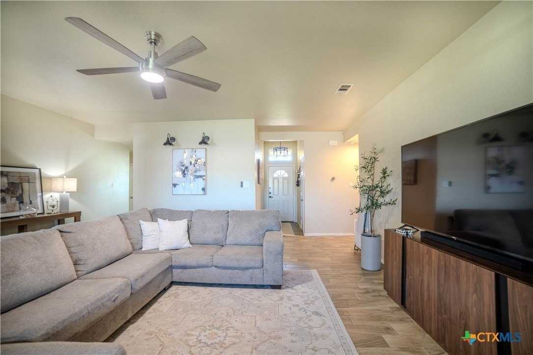 1520 Walker Place Blvd - Photo 6 of 29