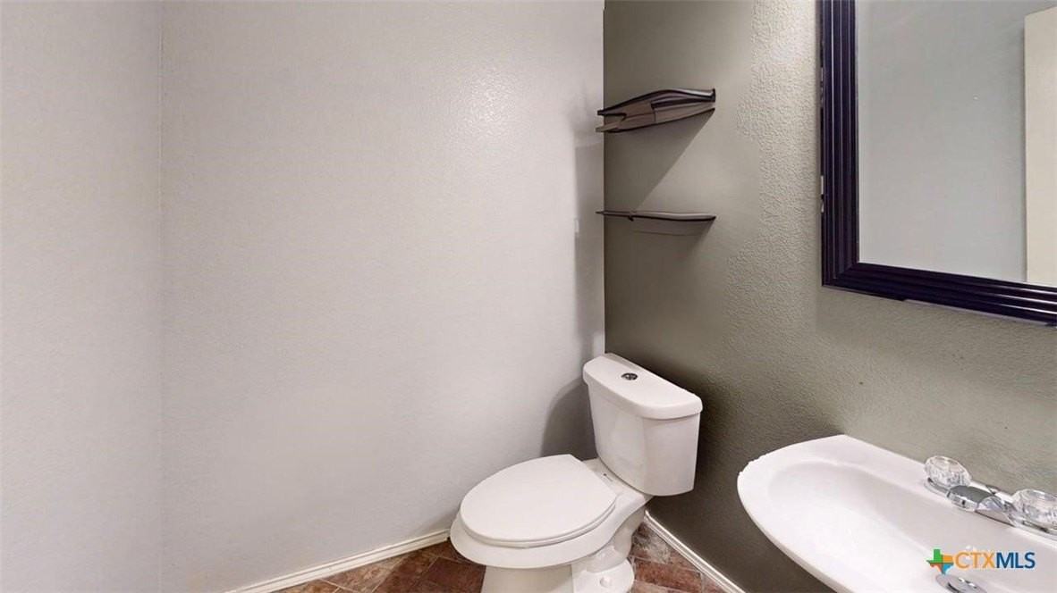 6705 Rosita Oak Dr - Photo 6 of 39