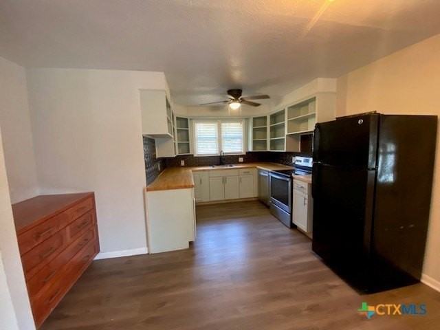 111 N Cedar Ave - Photo 5 of 12