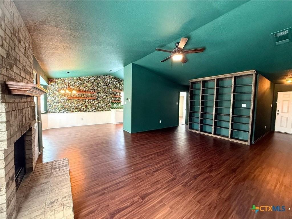 1813 Cedar Ln - Photo 2 of 19