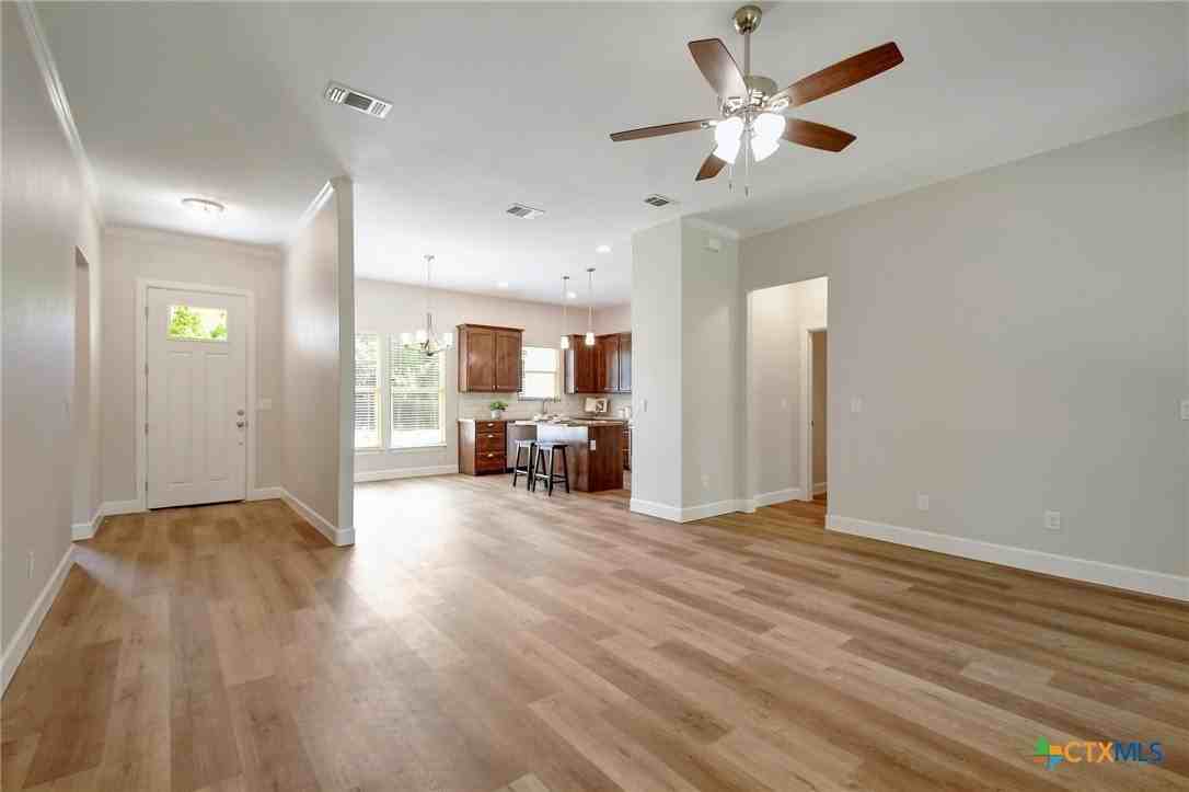 2109 Meadow View Dr - Photo 6 of 26