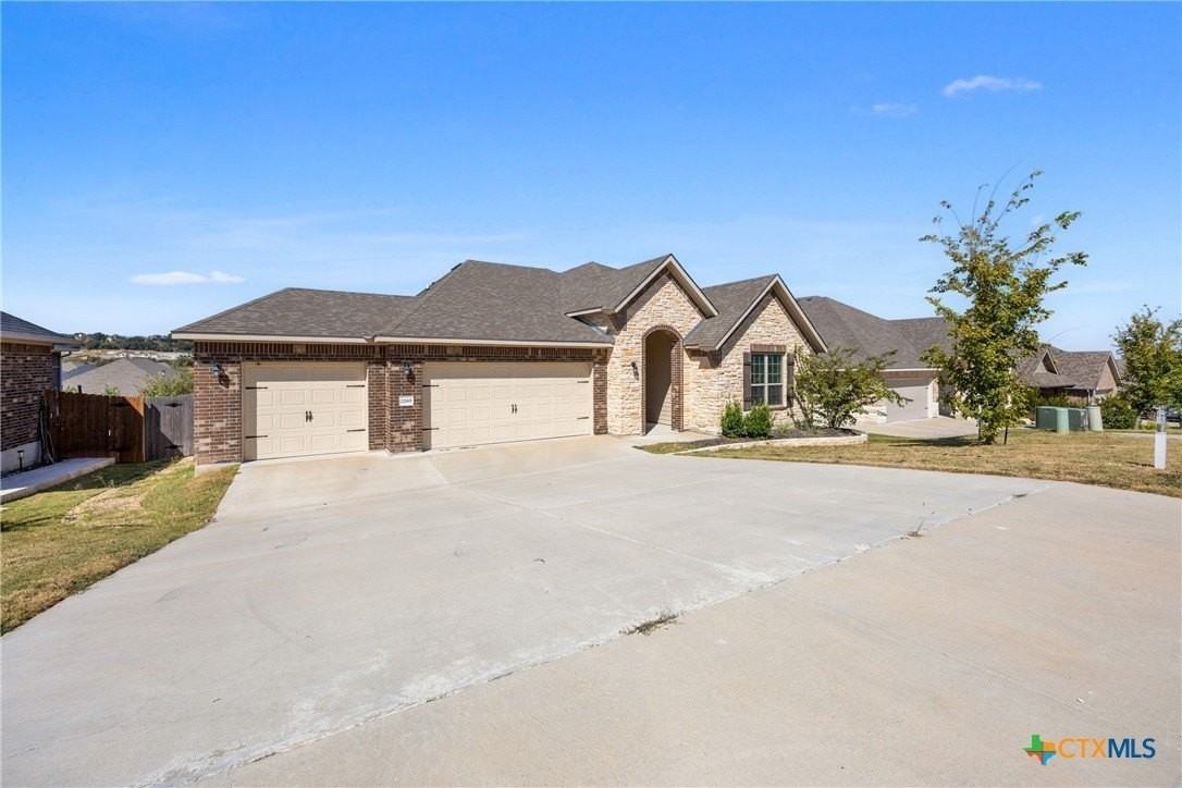 2265 Wooster Street - Photo 2 of 33