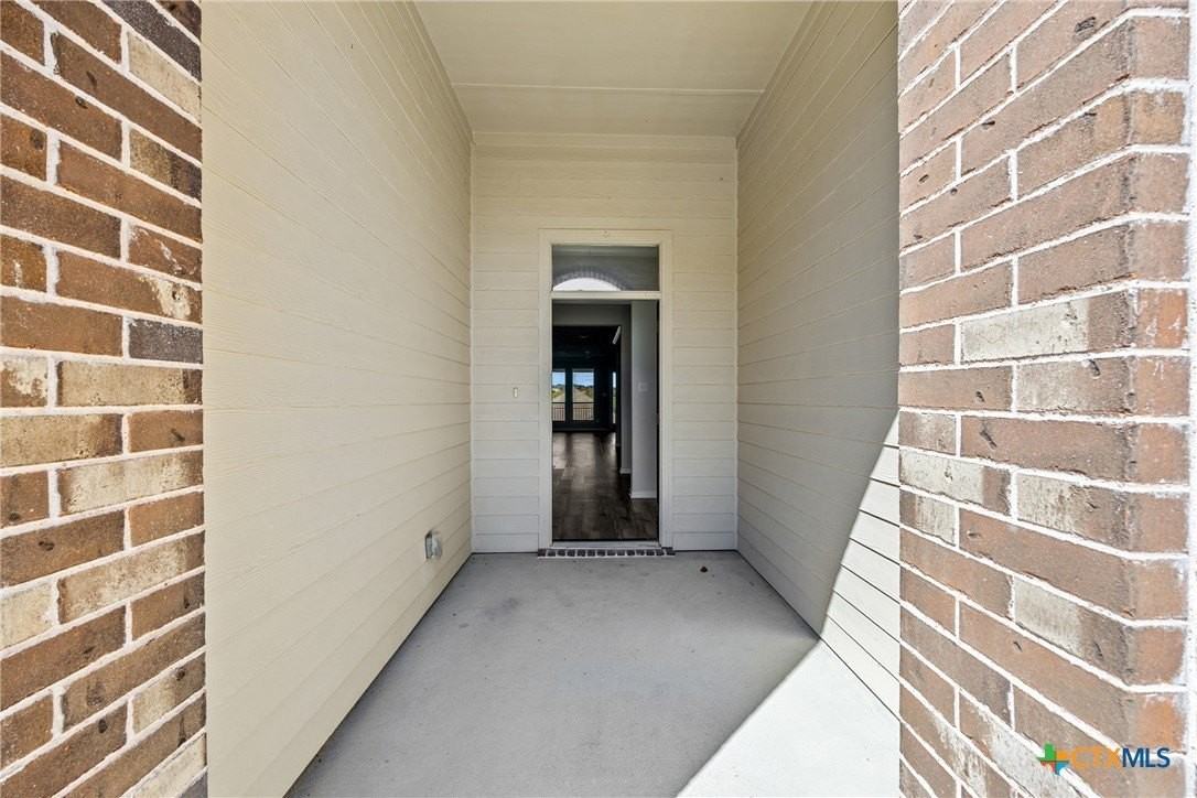 2265 Wooster Street - Photo 3 of 33