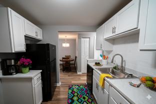 Lincoln Square Apartments - Photo 1 of 1
