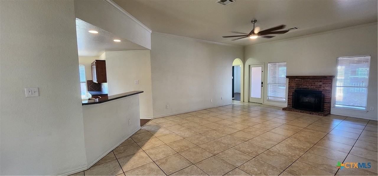 4209 Maid Marian Loop - Photo 6 of 23