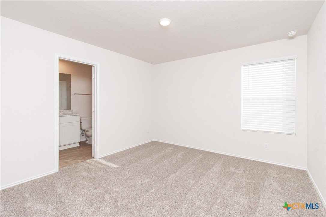 201 Varner Way - Photo 7 of 16