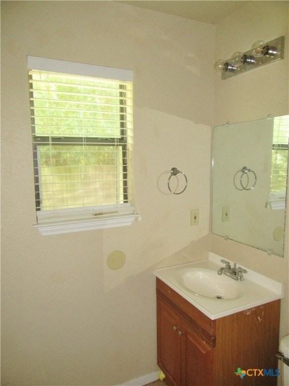 317 Armstrong St - Photo 7 of 13