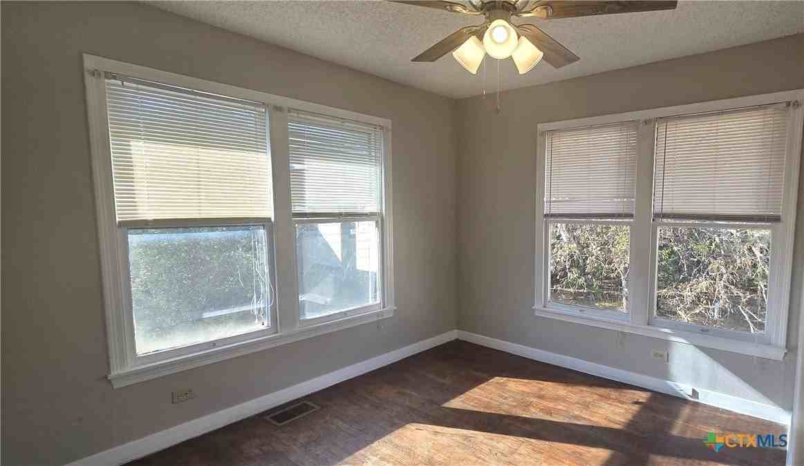 119 Thurman Road - Photo 5 of 8