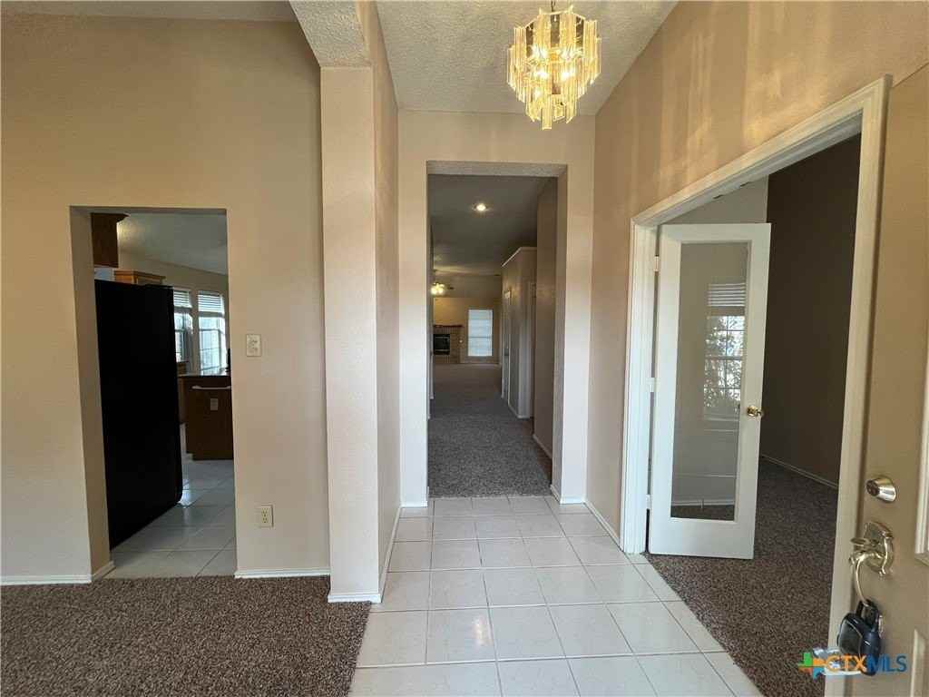 2523 Creek Dr - Photo 4 of 28