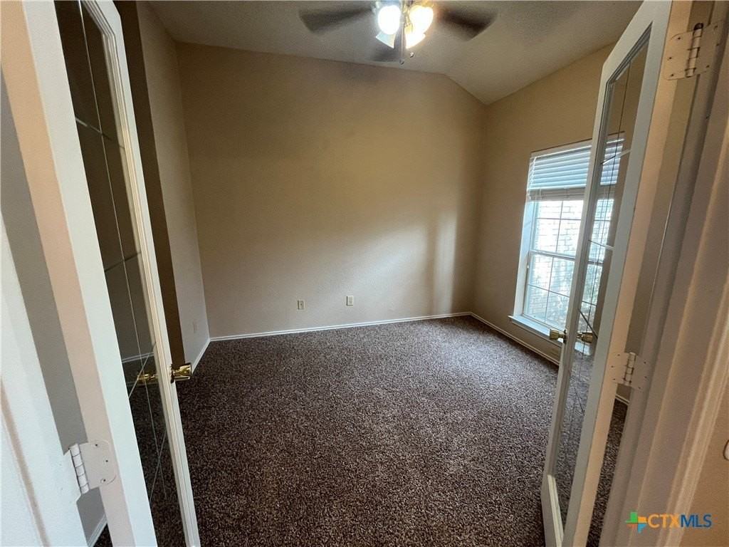 2523 Creek Dr - Photo 5 of 28