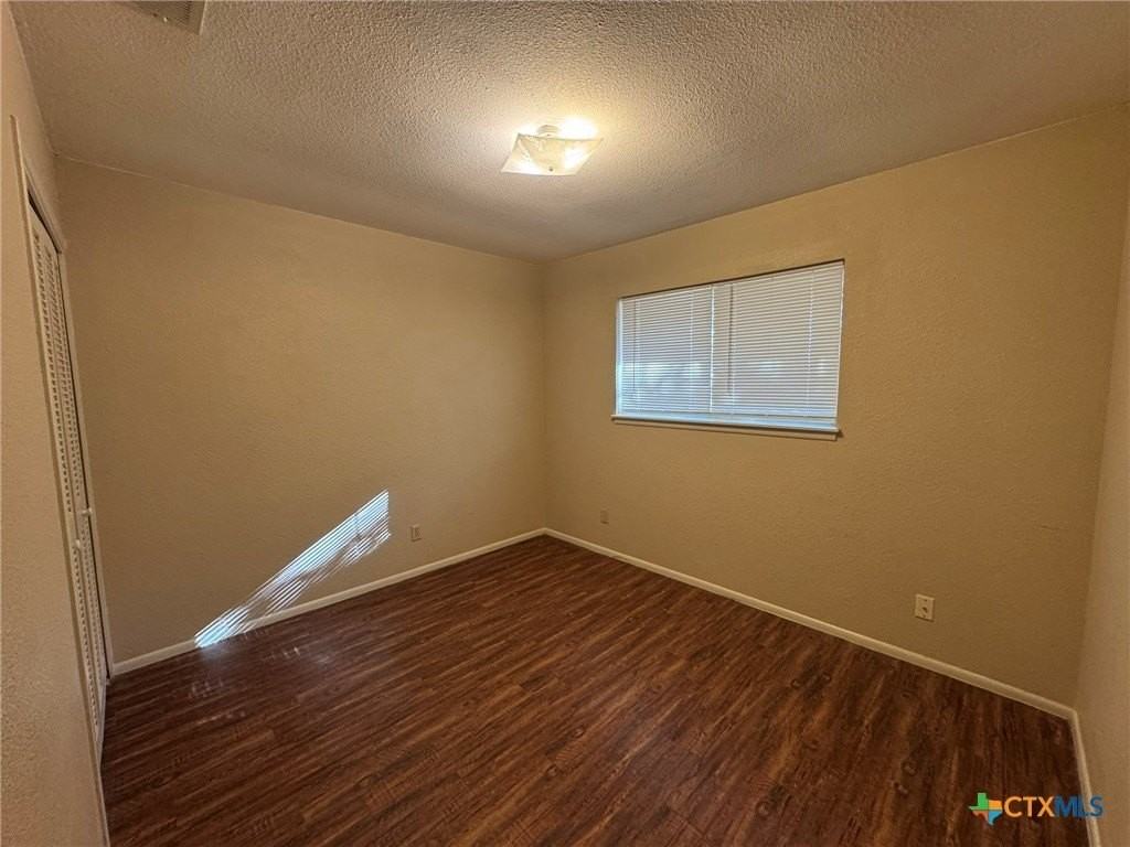 815 Burges St - Photo 6 of 10