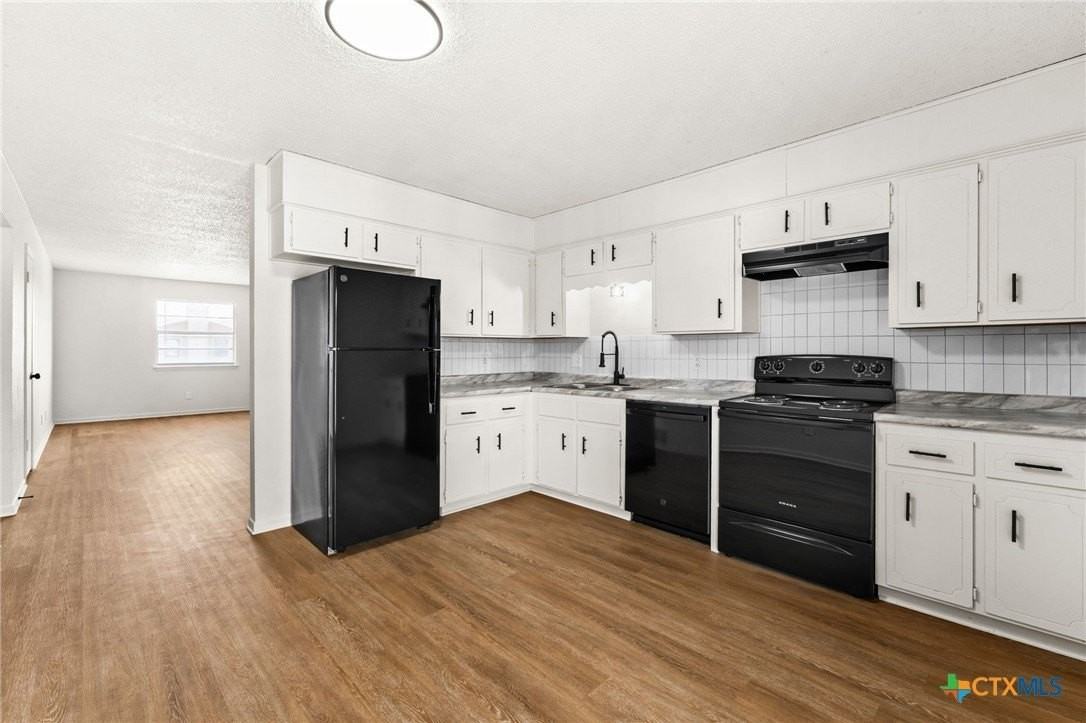 1005 Eastside Dr Apt D #D - Photo 5 of 9