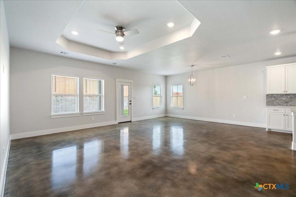 223 Timberline Dr - Photo 7 of 37